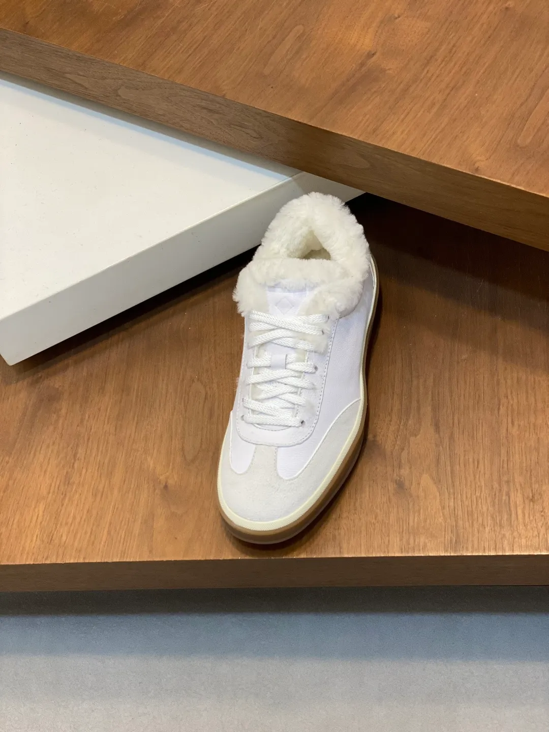 Men's men's shoes💰740 Loro Piana - Classic casual wool shoes, men's lace-up casual shoes and sneakers, high-quality lightweight and comfortable fabrics, suitable for outdoor leisure, the color scheme is young and energetic, great with sportswear or casual suits! Code number: 39-44 (45, 46, can be customized)